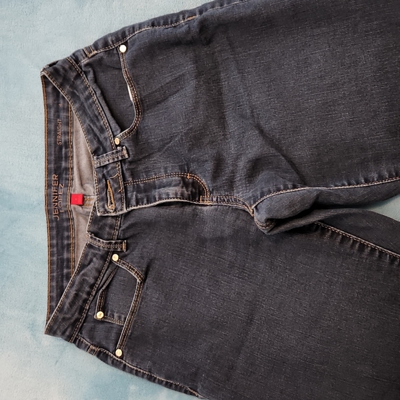 Womens J Lo Straight Jeans/Capri's Size 4 - Picture 3 of 7